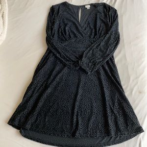 Dark green v neck dress